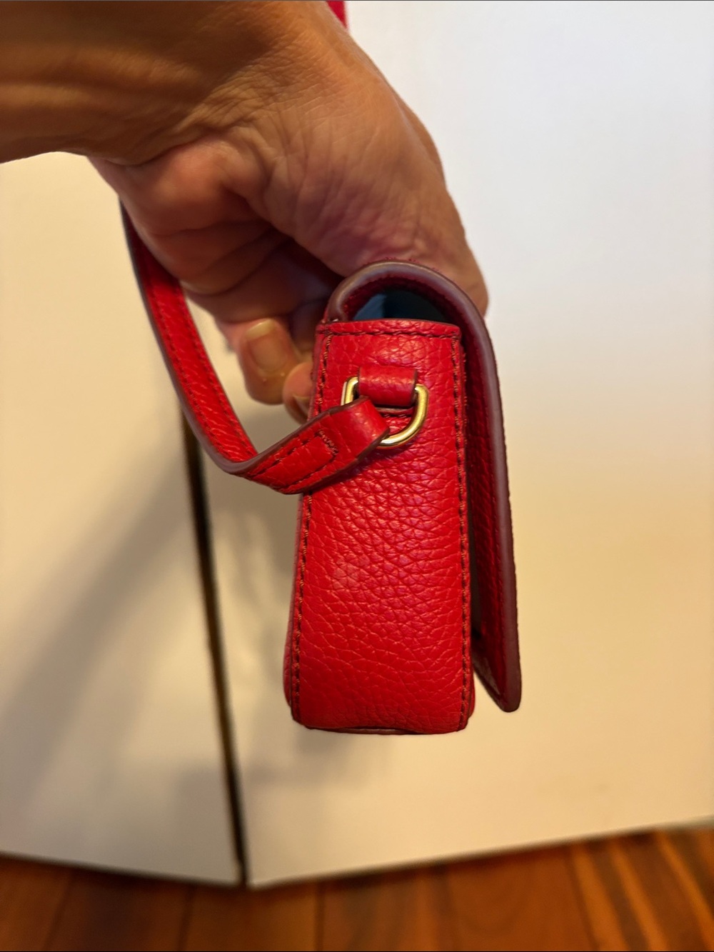 Marc Jacobs Red Pebbled Leather Mini Crossbody with Gold Logo - Picture 6 of 9